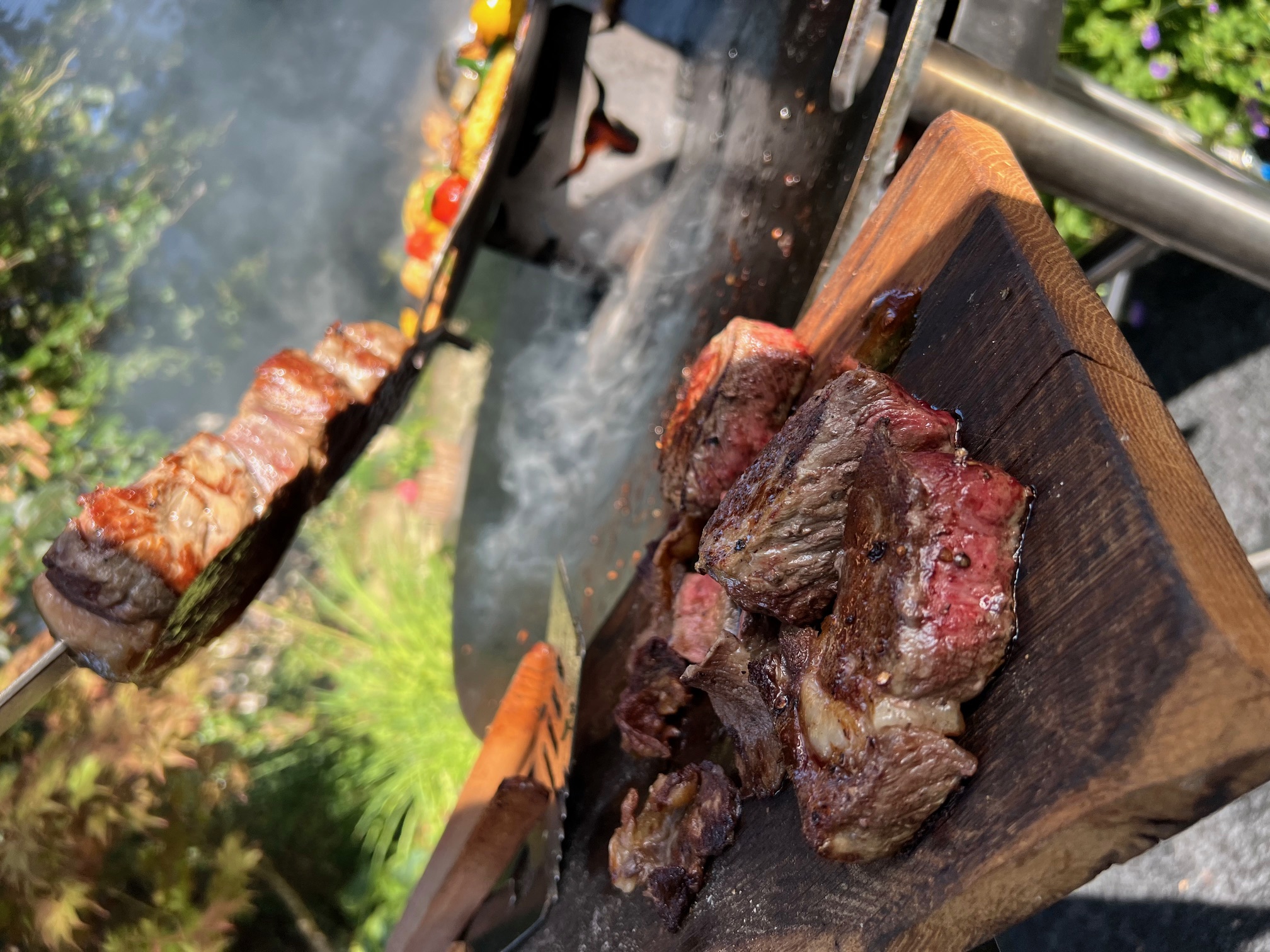Steak und Tafelspitz vom Feuer beim exklusiven Grillbuffet